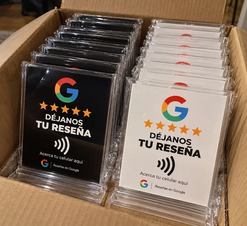 Caja con soportes terminados